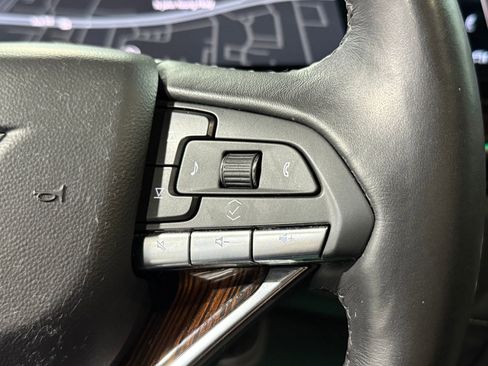 Certified 2023 Cadillac Escalade Premium Luxury image 28