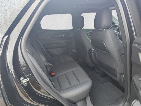 Used 2023 Chevrolet TrailBlazer RS w/ Sun and Liftgate Package FWD image 18