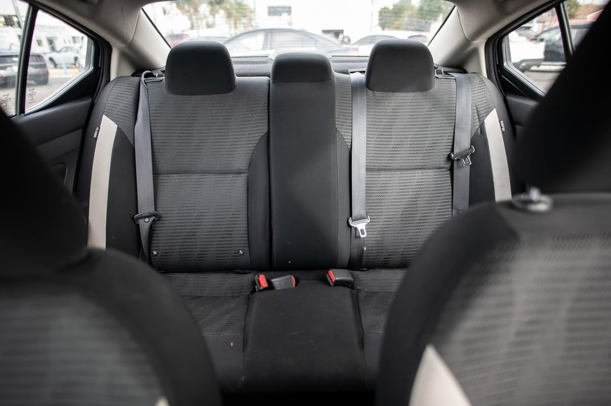 Used 2021 Nissan Versa SV FWD image 29