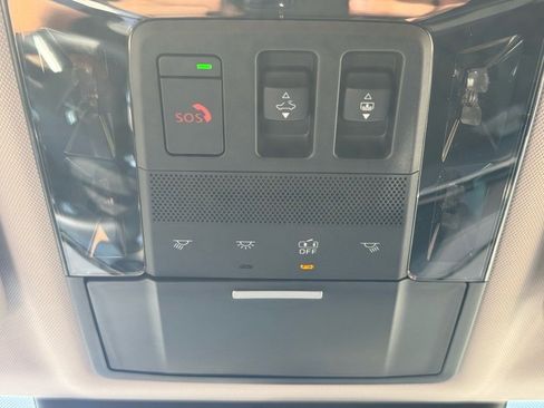 New 2025 Mitsubishi Outlander SE image 35