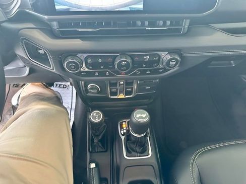 Used 2025 Jeep Wrangler Sahara w/ Safety Group AWD/4WD image 12