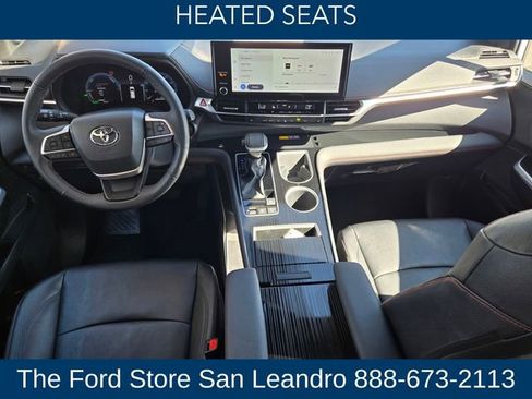 Used 2025 Toyota Sienna XSE image 15