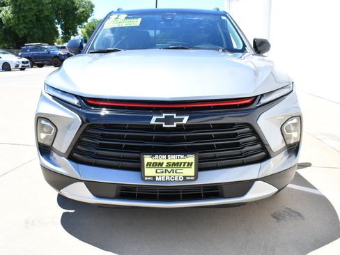 Used 2023 Chevrolet Blazer LT w/ Convenience Package FWD image 3
