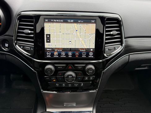 Used 2020 Jeep Grand Cherokee Limited image 23