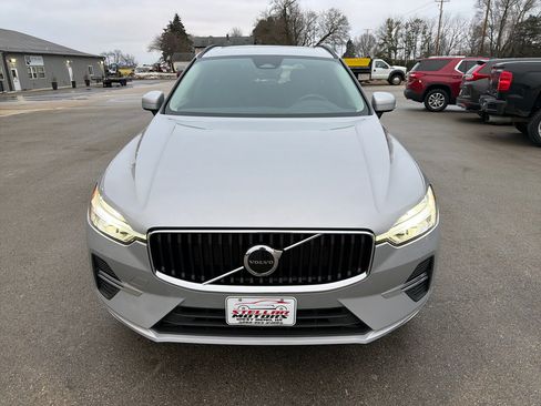 Used 2022 Volvo XC60 B5 Momentum w/ Climate Package image 13