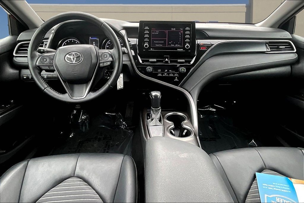 Used 2021 Toyota Camry SE FWD image 9