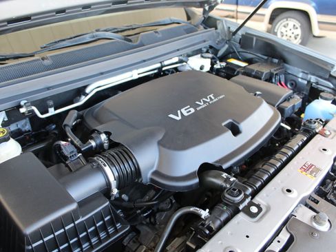 Used 2022 Chevrolet Colorado W/T AWD/4WD image 47
