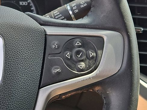 Used 2018 GMC Acadia SLE image 21