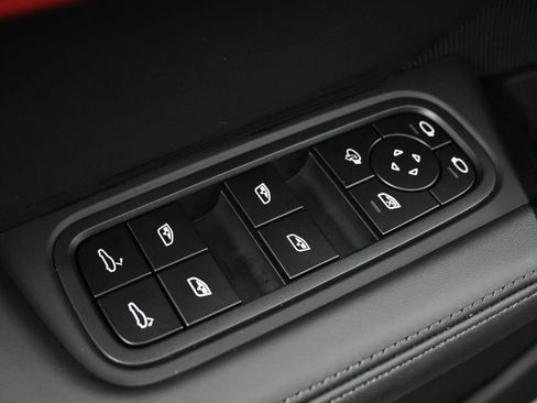 Certified 2026 Porsche Cayenne Coupe AWD/4WD image 19