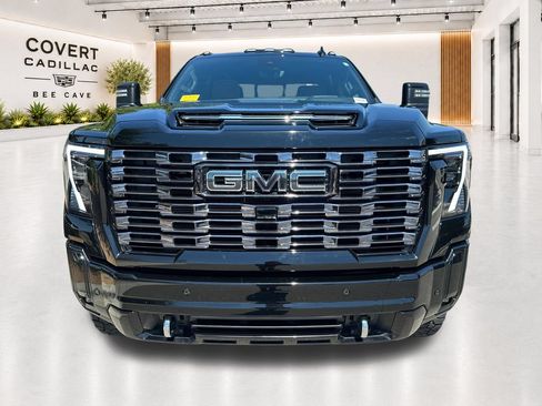 Used 2026 GMC Sierra 2500 Denali Ultimate AWD/4WD image 3