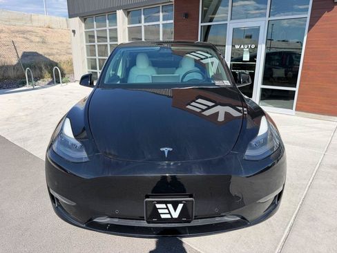Used 2022 Tesla Model Y Performance AWD/4WD image 3