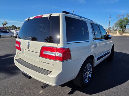 Used 2007 Lincoln Navigator 2WD image 5