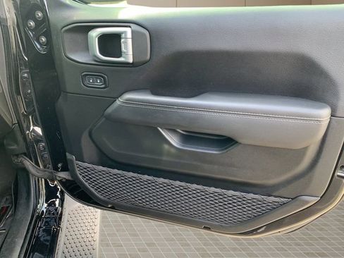 Certified 2020 Jeep Wrangler Unlimited Sahara image 39