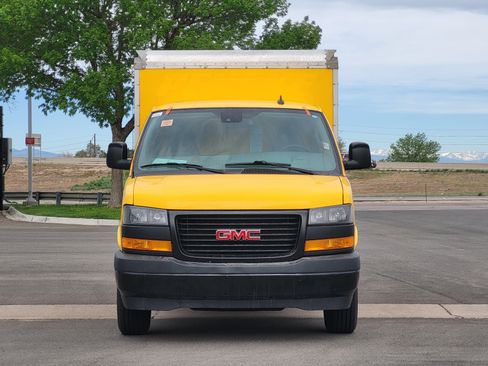 Used 2021 GMC Savana 3500 w/ Power Convenience Package RWD image 2