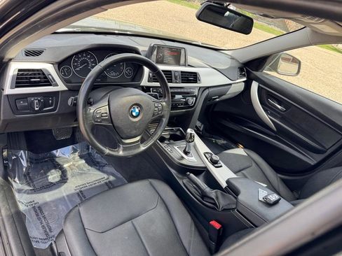 Used 2017 BMW 320i xDrive Sedan AWD/4WD image 15