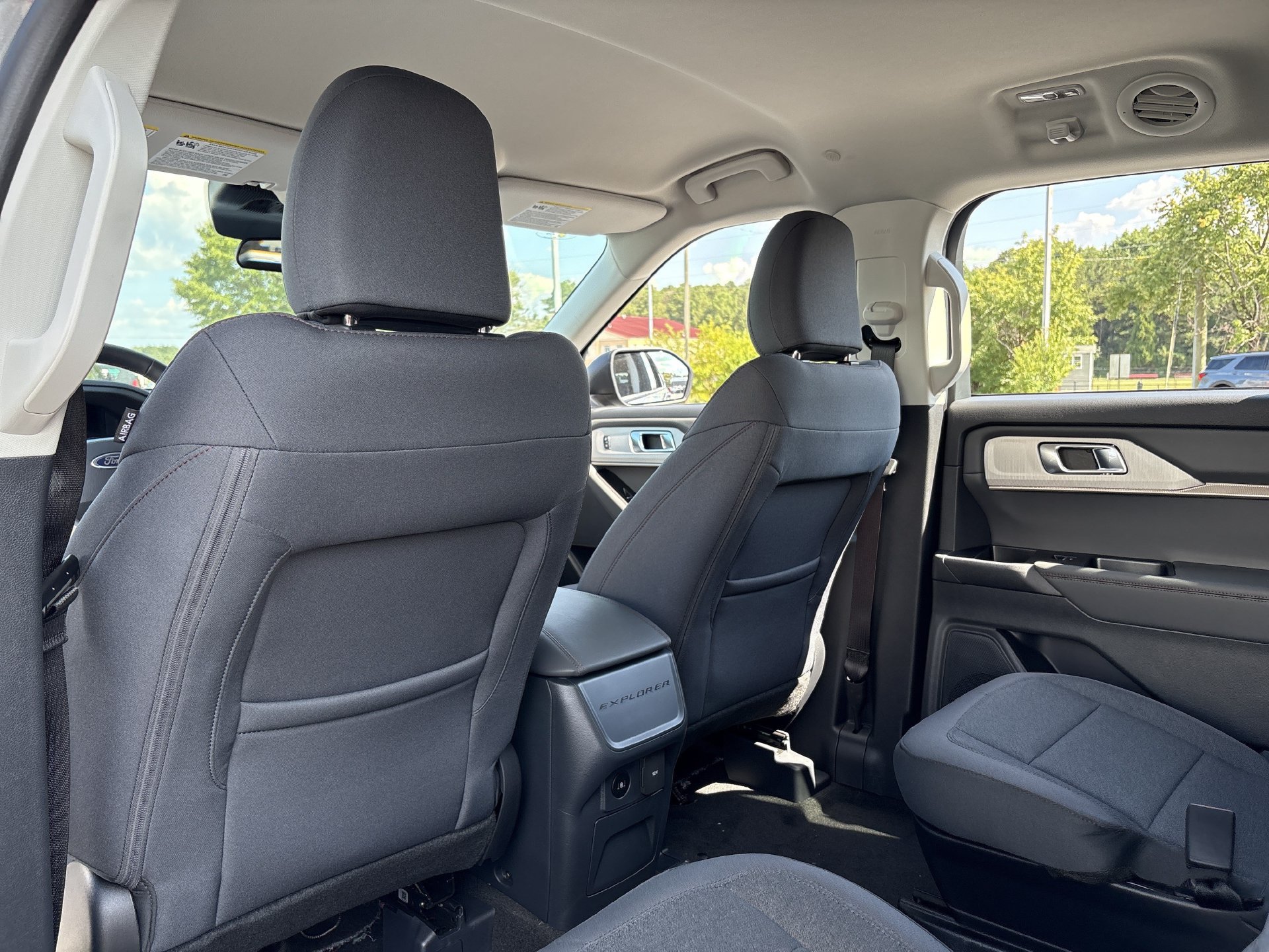 New 2026 Ford Explorer Active RWD image 18