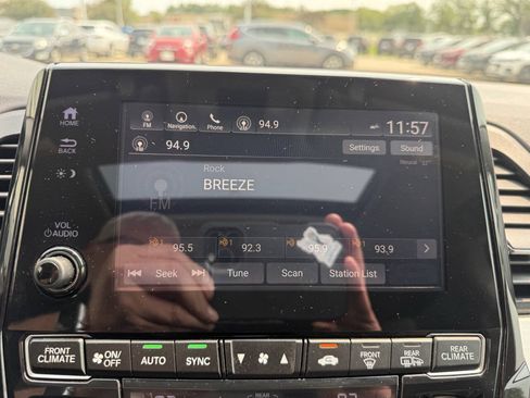 Used 2018 Honda Odyssey Elite image 20