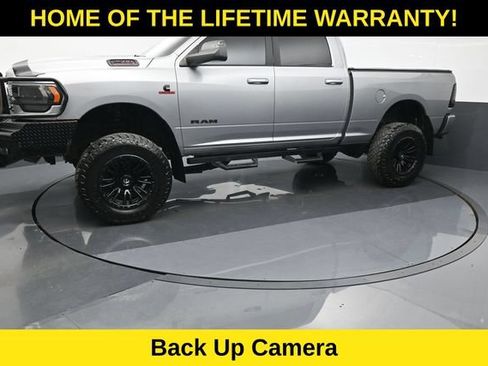 Used 2022 RAM 2500 Big Horn w/ Night Edition AWD/4WD image 3