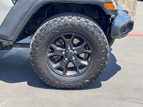 Used 2021 Jeep Wrangler Unlimited Sport AWD/4WD image 9