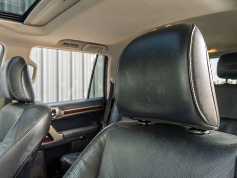 Used 2014 Lexus GX 460 w/ Premium Package AWD/4WD image 20