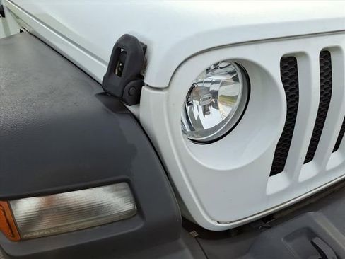 Used 2022 Jeep Wrangler Unlimited Sport S image 3