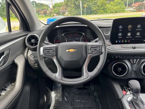 Used 2026 Chevrolet Blazer LT FWD image 34