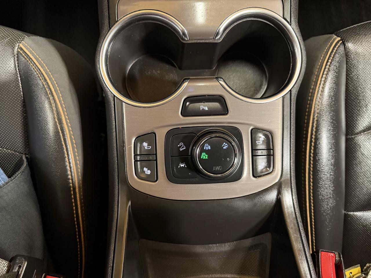 Used 2022 GMC Terrain AT4 w/ Tech Package AWD/4WD image 19