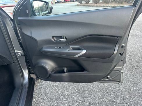Used 2024 Nissan Kicks SV image 14