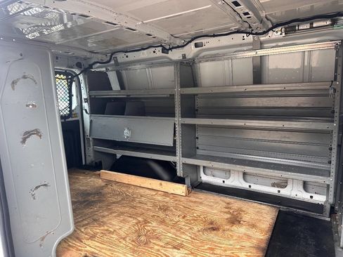 Used 2016 Ford Transit 250 130 Low Roof image 6