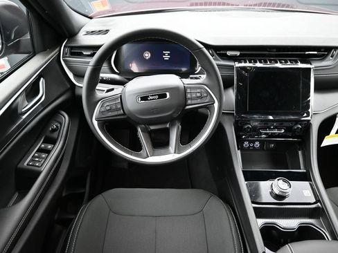 New 2026 Jeep Grand Cherokee Laredo X AWD/4WD image 5