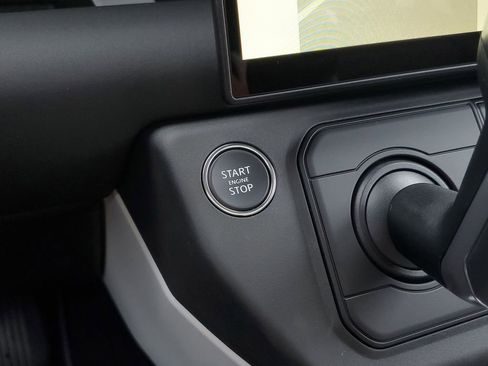 New 2026 Land Rover Defender 110 S image 19