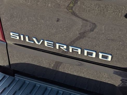 Used 2023 Chevrolet Silverado 1500 RST w/ Z71 Off-Road Package AWD/4WD image 23