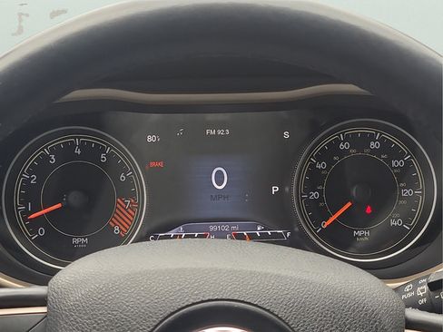 Used 2015 Jeep Cherokee Limited AWD/4WD image 9