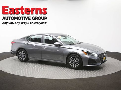 Used 2023 Nissan Altima 2.5 SV w/ SV Premium Package FWD image 48