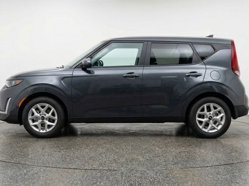 Used 2025 Kia Soul LX w/ LX Technology Package image 5