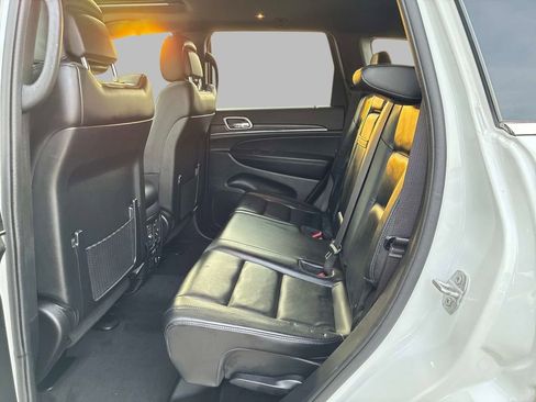 Certified 2022 Jeep Grand Cherokee Limited AWD/4WD image 16