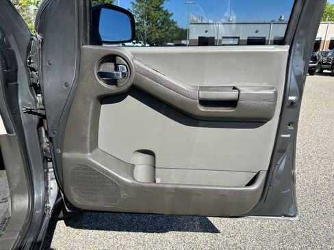 Used 2013 Nissan Xterra S RWD image 12