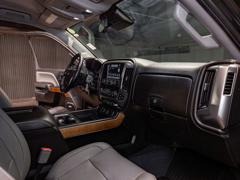 Used 2019 Chevrolet Silverado 2500 LTZ w/ Duramax Plus Package AWD/4WD image 20