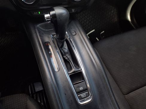 Used 2021 Honda HR-V LX image 24