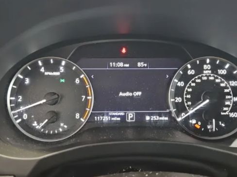 Used 2019 INFINITI QX50 Luxe w/ Cargo Package FWD image 11