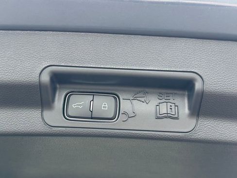 New 2026 Ford Explorer Active image 5