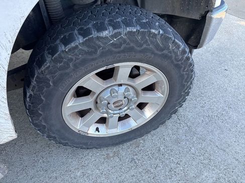 Used 2008 Ford F250 Lariat image 14