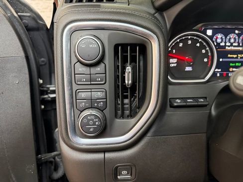 Used 2021 Chevrolet Silverado 1500 High Country w/ Technology Package image 21