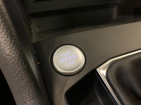 Used 2022 Volkswagen Taos SE image 38