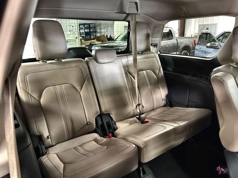 Used 2024 Ford Expedition Limited image 31