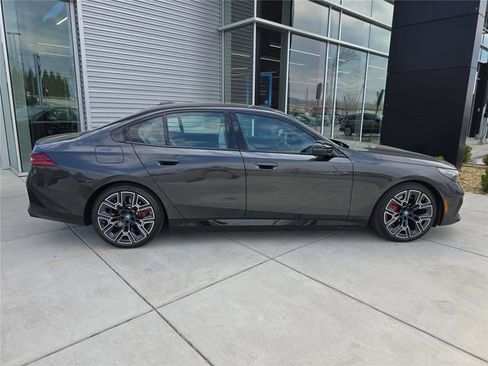 Used 2025 BMW i5 M60 w/ Premium Package AWD/4WD image 2