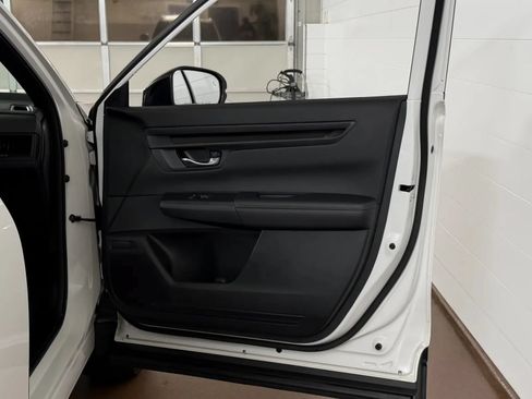 Used 2026 Honda CR-V TrailSport image 39
