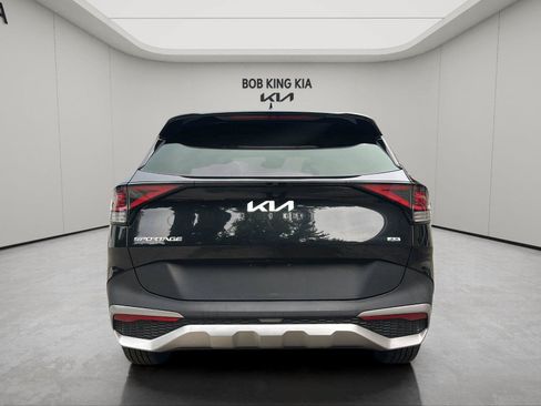 Used 2024 Kia Sportage LX AWD/4WD image 4