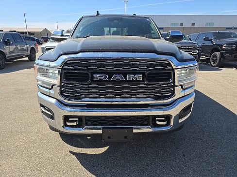 Used 2020 RAM 2500 Limited AWD/4WD image 2
