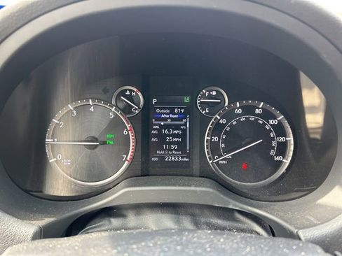 Used 2023 Lexus GX 460 Premium AWD/4WD image 17